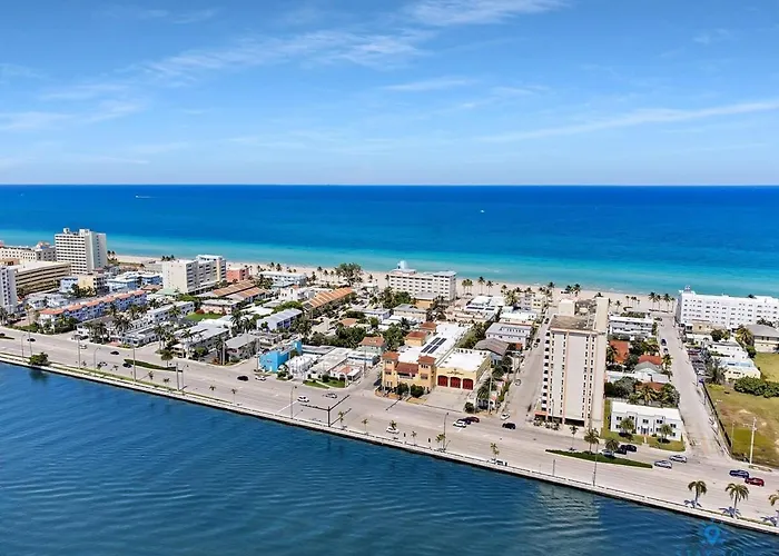 Free Parking - Bay View - Pool - Step To Beach