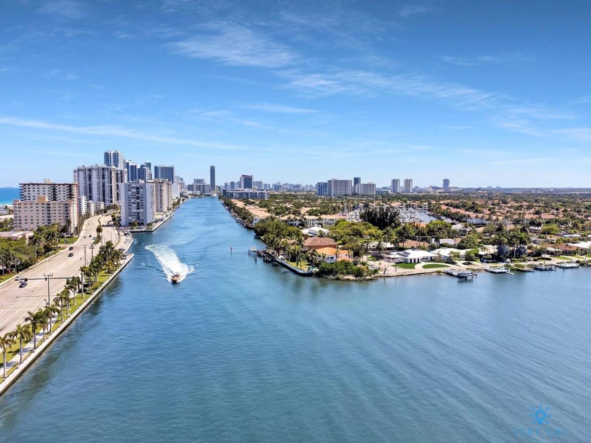 Free Parking - Bay View - Pool - Step To Hollywood