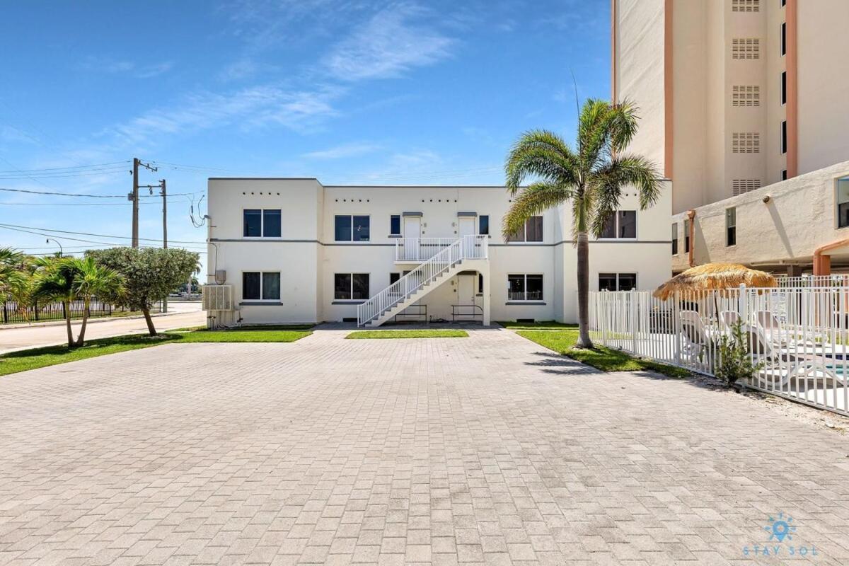 Free Parking - Bay View - Pool - Step To Appartement Hollywood