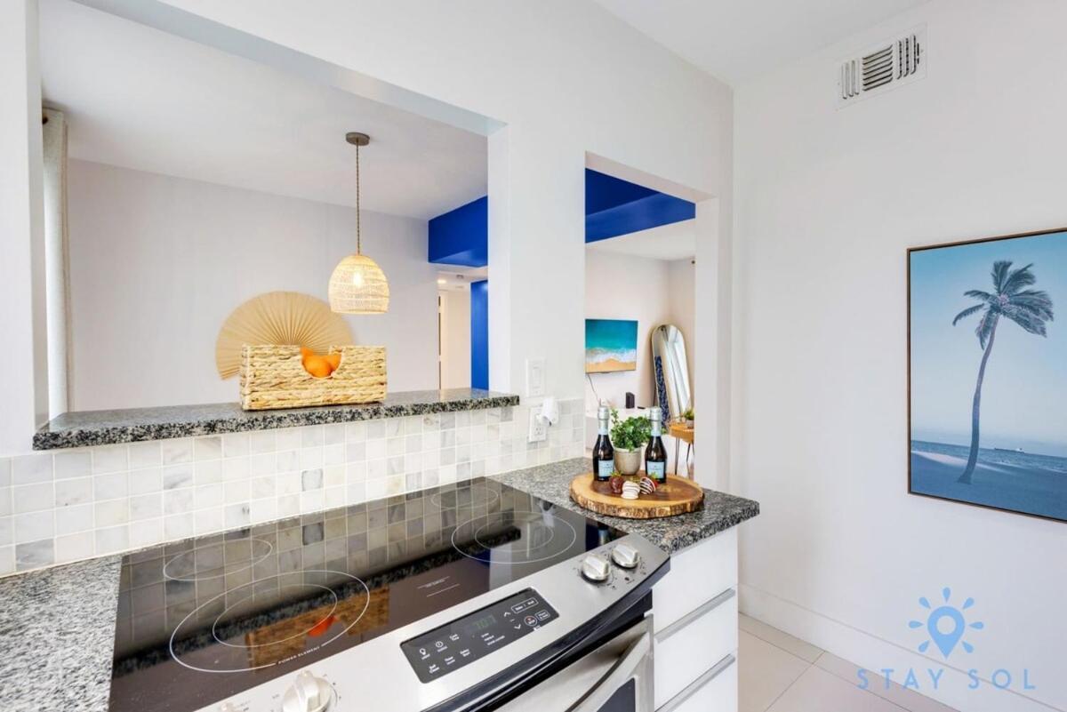 Free Parking - Bay View - Pool - Step To *